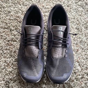 Women’s On Cloud 2.0 shoe, size 9.5